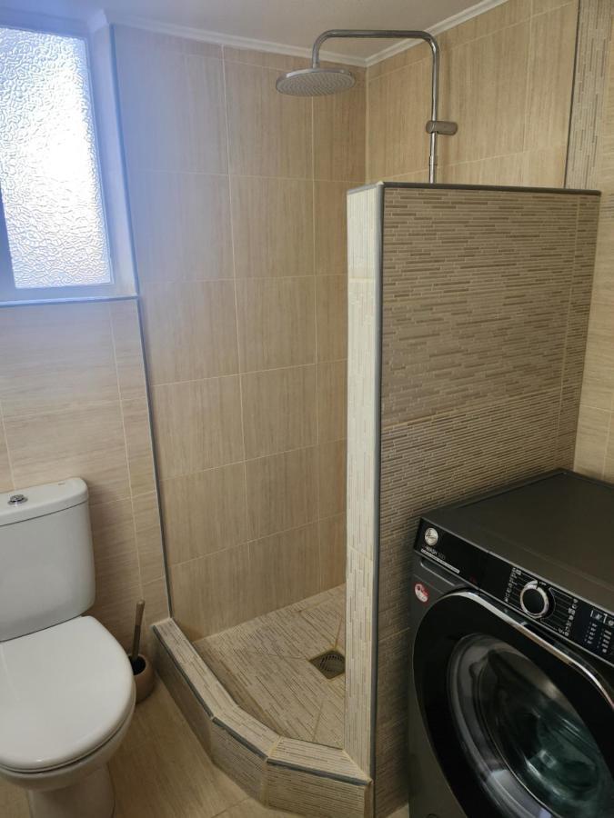 Small Luxury Apartment อานาวีซอส ภายนอก รูปภาพ